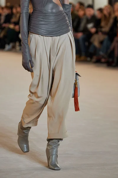 Look 53